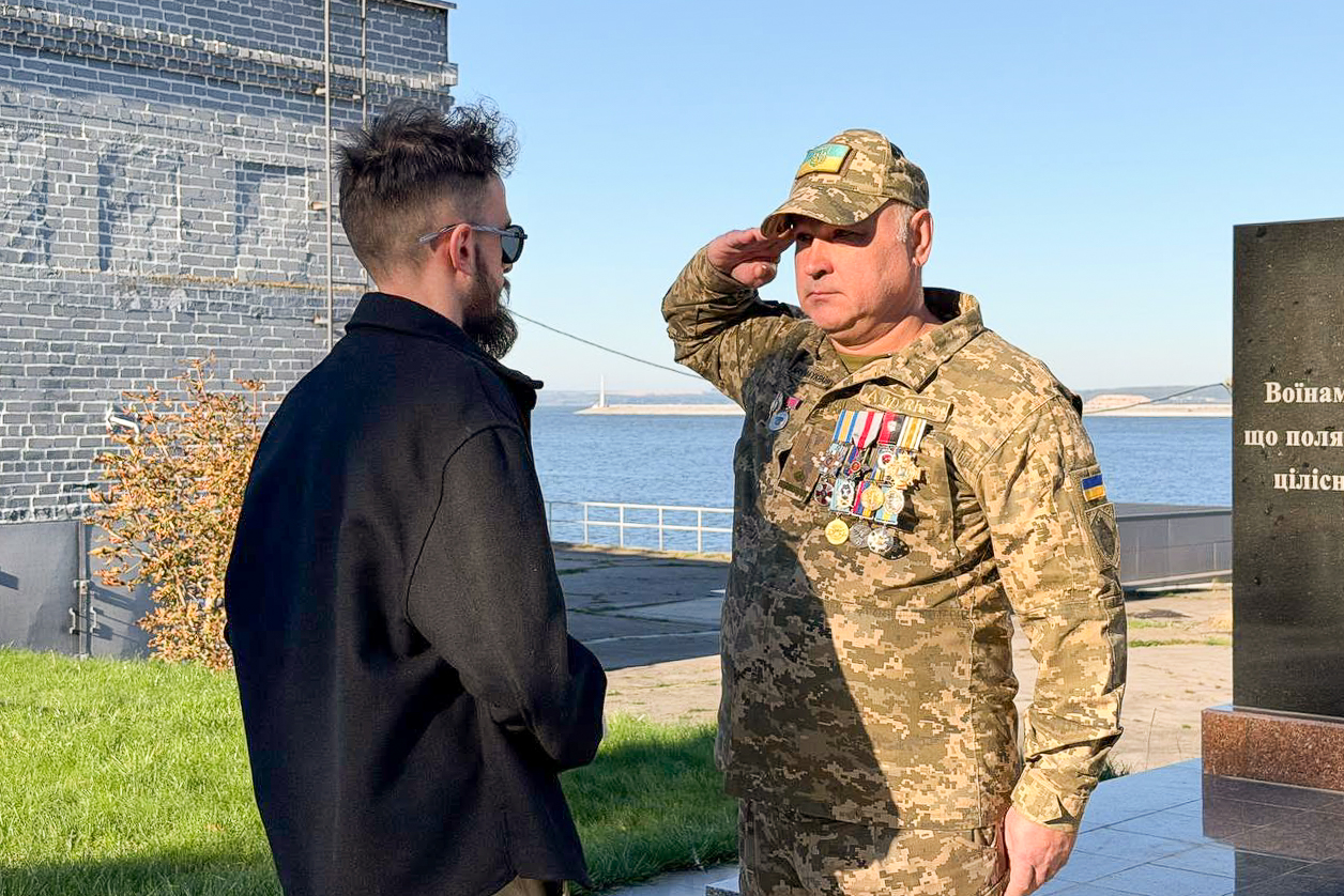 Честь і світла пам'ять героям: у Світловодську відбувся мітинг до Дня захисників і захисниць Честь і світла пам'ять героям: у Світловодську відбувся мітинг до Дня захисників і захисниць