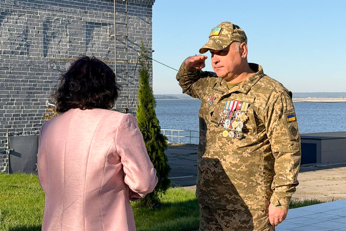 Честь і світла пам'ять героям: у Світловодську відбувся мітинг до Дня захисників і захисниць Честь і світла пам'ять героям: у Світловодську відбувся мітинг до Дня захисників і захисниць