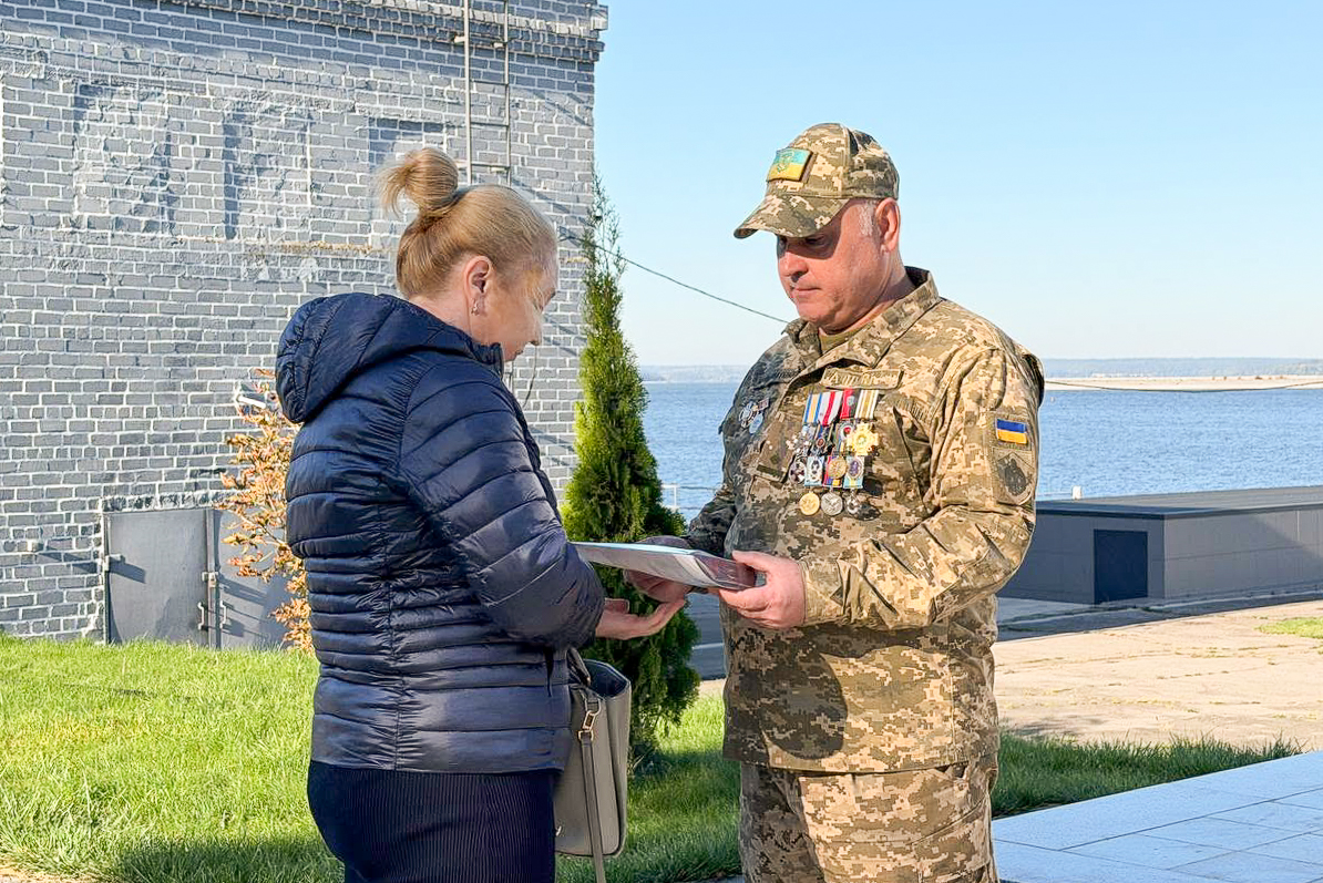 Честь і світла пам'ять героям: у Світловодську відбувся мітинг до Дня захисників і захисниць Честь і світла пам'ять героям: у Світловодську відбувся мітинг до Дня захисників і захисниць