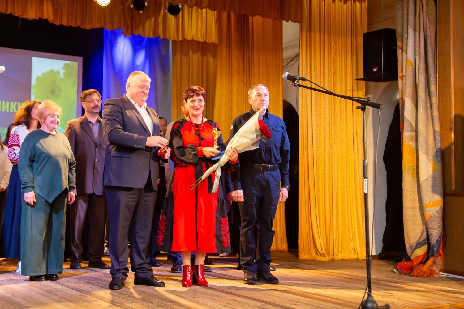 Людмила Гула зі Світловодська — лауреатка обласної педагогічної премії імені Василя Сухомлинського Людмила Гула зі Світловодська — лауреатка обласної педагогічної премії імені Василя Сухомлинського