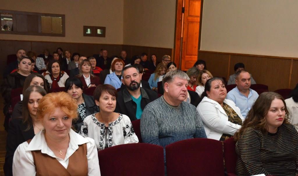 Людмила Гула зі Світловодська — лауреатка обласної педагогічної премії імені Василя Сухомлинського Людмила Гула зі Світловодська — лауреатка обласної педагогічної премії імені Василя Сухомлинського