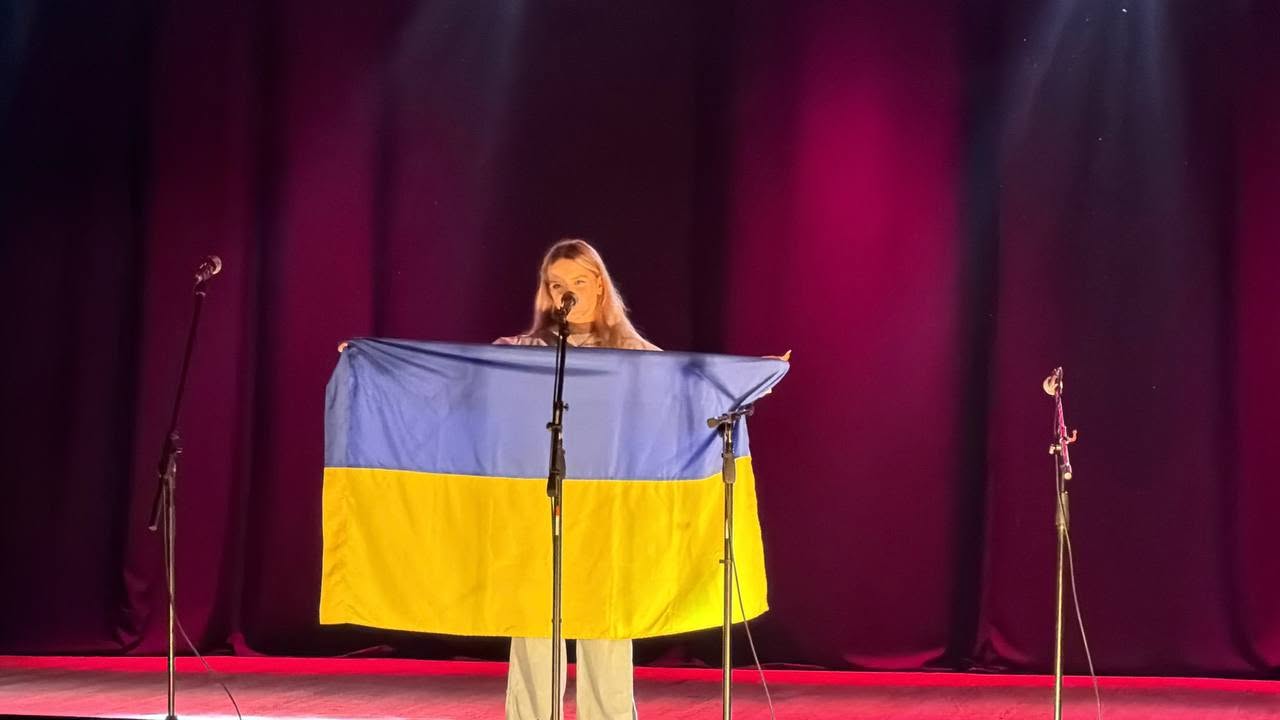 У Світловодську до Дня захисників і захисниць України провели благодійний ярмарок та патріотичний концерт У Світловодську до Дня захисників і захисниць України провели благодійний ярмарок та патріотичний концерт