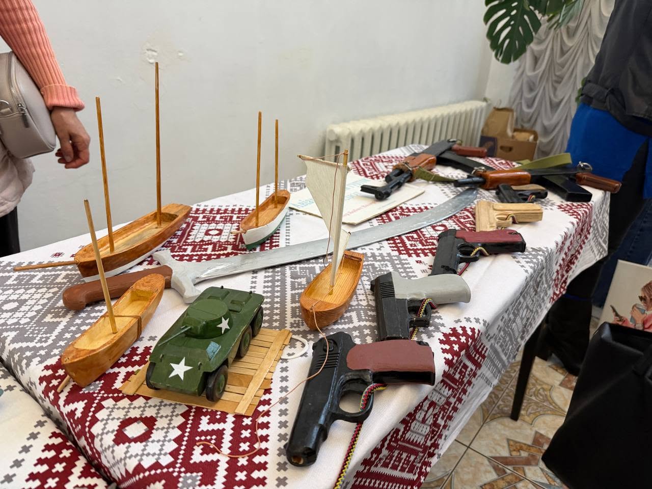 У Світловодську до Дня захисників і захисниць України провели благодійний ярмарок та патріотичний концерт У Світловодську до Дня захисників і захисниць України провели благодійний ярмарок та патріотичний концерт