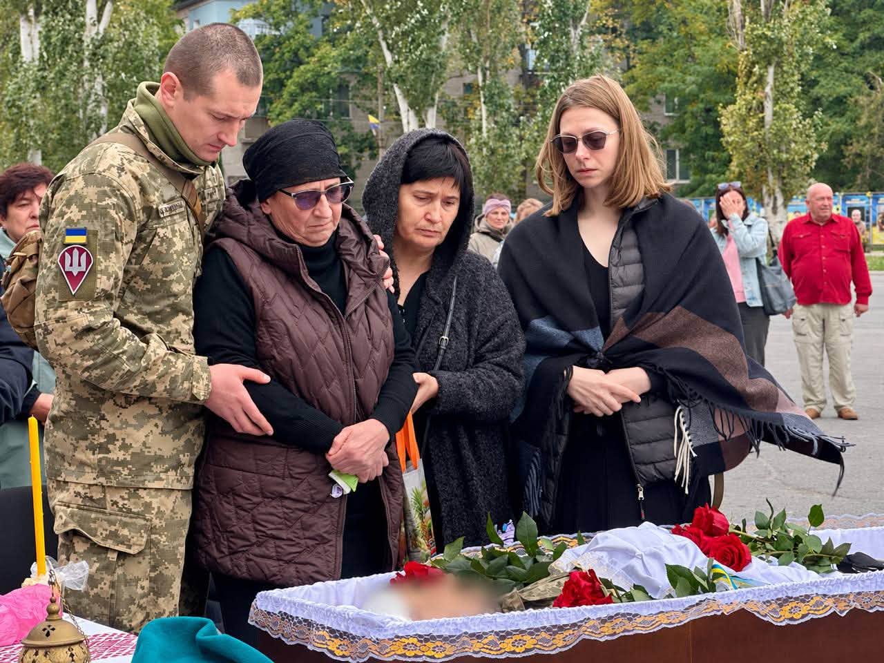 Світловодська громада провела в останню путь захисника Семена Бурака