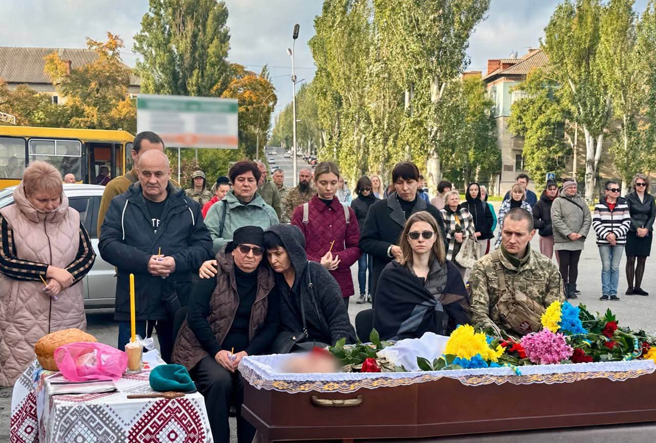 Світловодська громада провела в останню путь захисника Семена Бурака