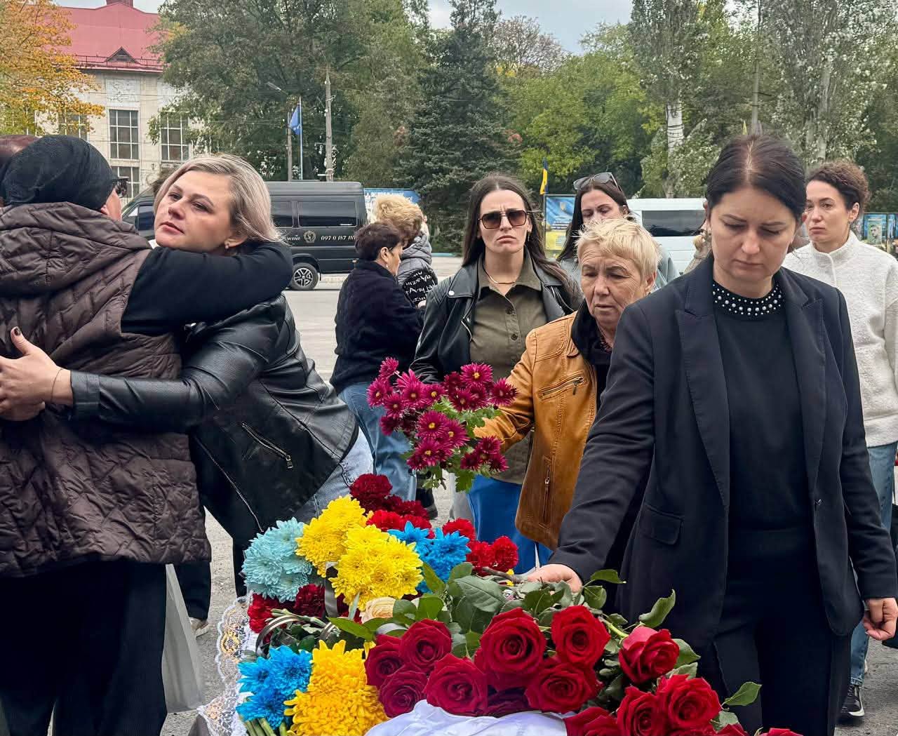 Світловодська громада провела в останню путь захисника Семена Бурака