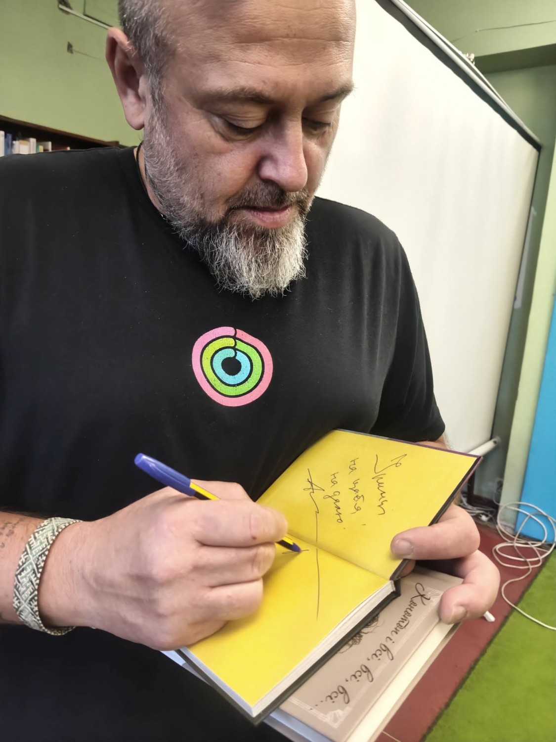 Письменник Руслан Горовий зустрівся з читачами у Світловодську