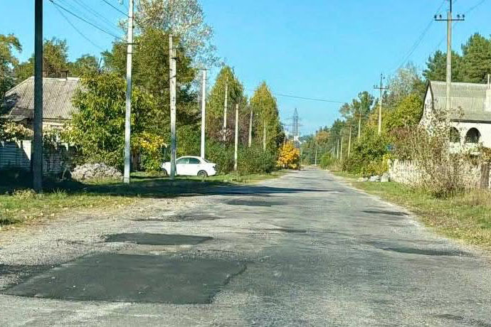 На дорогах місцевого значення у Світловодській громаді виконали грейдерування та ямковий ремонт На дорогах місцевого значення у Світловодській громаді виконали грейдерування та ямковий ремонт