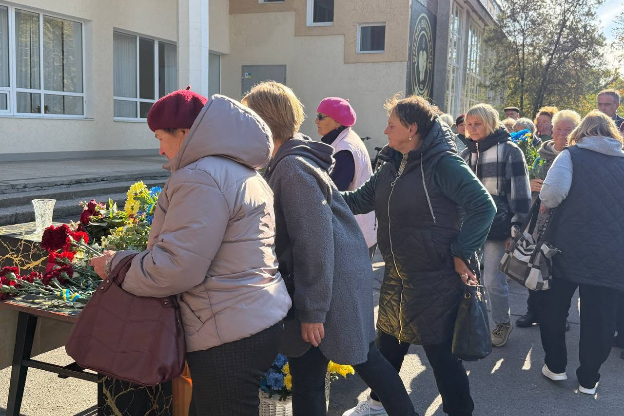 Світловодська громада провела в останню путь захисника Валерія Горохова