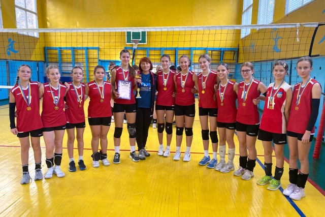Команда Світловодської КДЮСШ №1 з тренеркою Іриною Горобець Команда Світловодської КДЮСШ №1 з тренеркою Іриною Горобець
