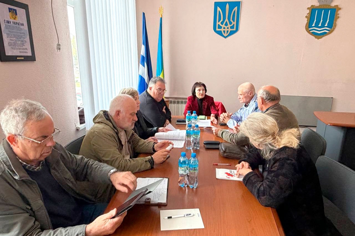 Статут громади, міський транспорт і відходи: про що говорили на Раді старійшин у Світловодську Статут громади, міський транспорт і відходи: про що говорили на Раді старійшин у Світловодську